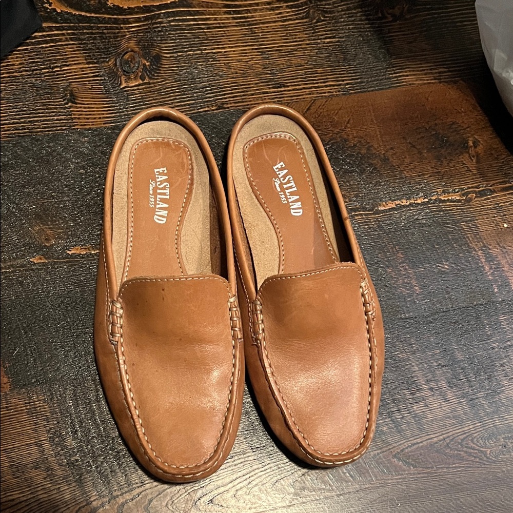 Eastland Women's Tan Leather Mules